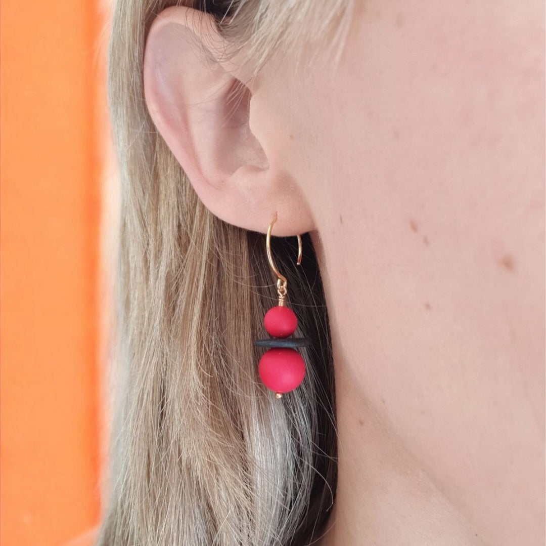 To Perler med Skive - Rød og sort